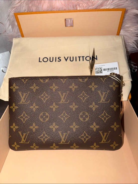 Louis Vuitton Handbags - New Louis Vuitton Monogram Cles Key pouch size M